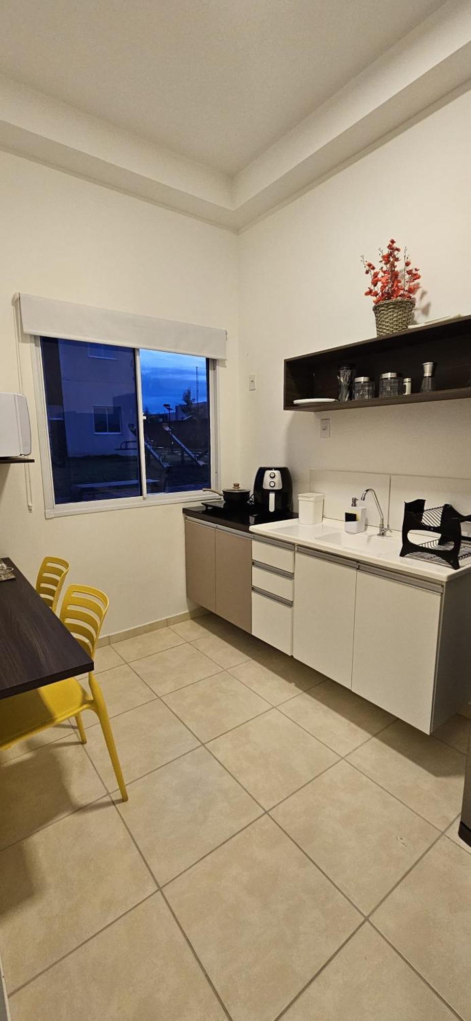 Apartamento Flat Na Av. Fernando Correa *