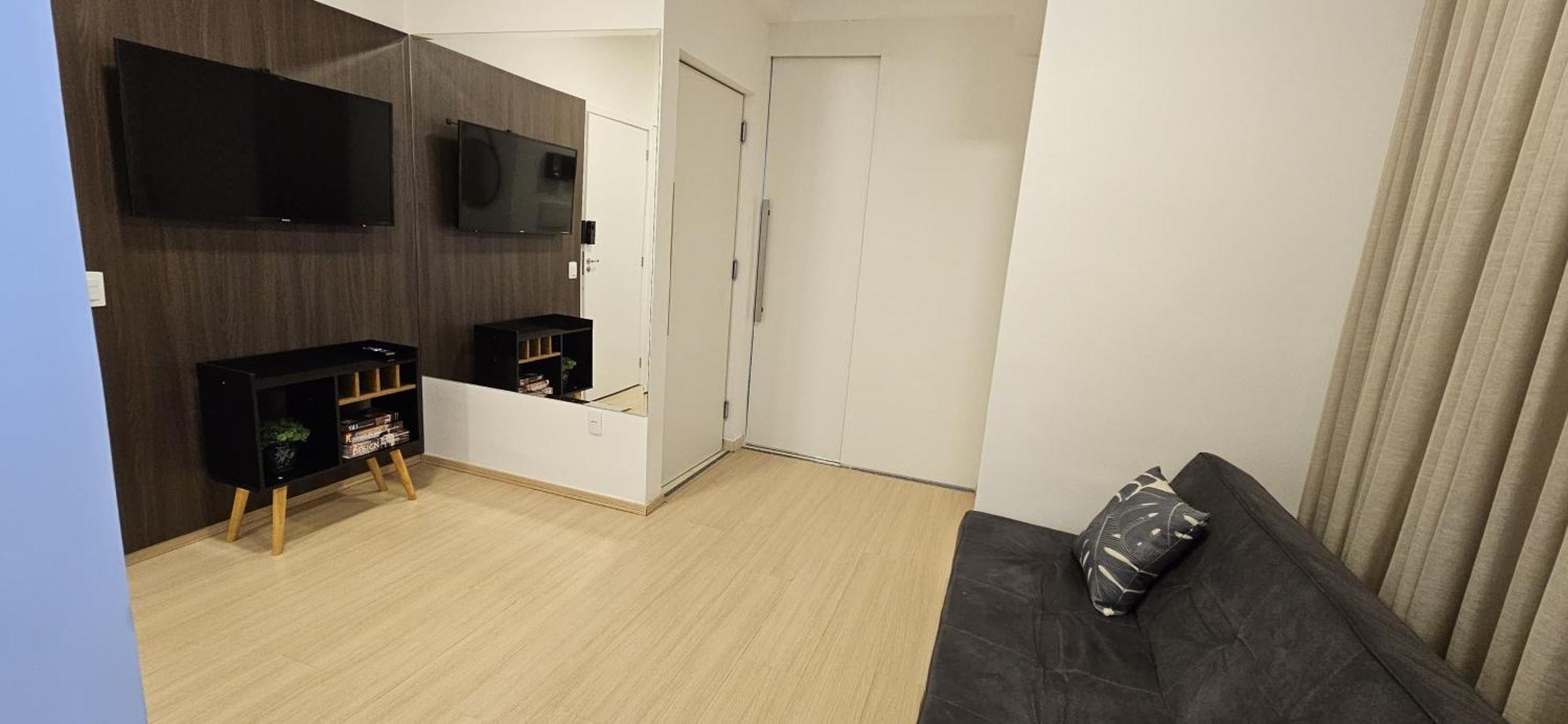 Flat Na Av. Fernando Correa *
